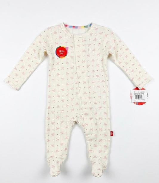 Magnetic Me - Heart & Bow Magnetic Footie